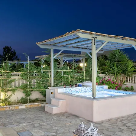 Prázdninový dům Three Graces Complex *