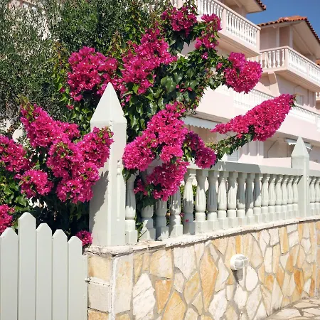 Prázdninový dům Three Graces Complex *