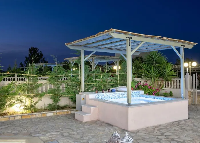 בית נופש Three Graces Complex *