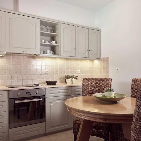 Three Graces Complex Semesterbostad Laganas