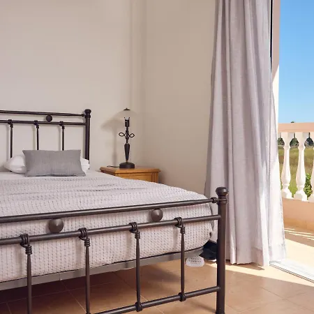 Three Graces Complex Semesterbostad Laganas